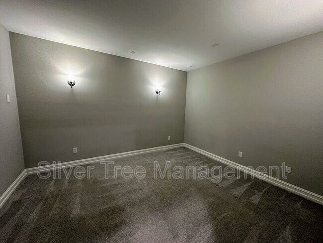 Building Photo - 1104 Pinnacle Ridge Rd