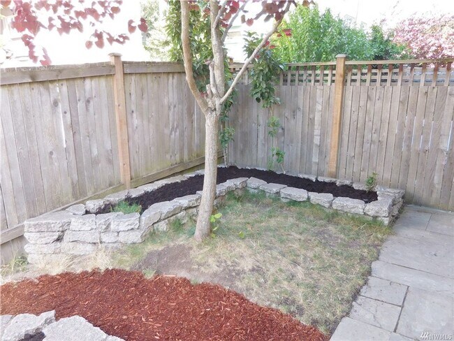 Building Photo - 3Bd/2.5Ba Seattle Townhome