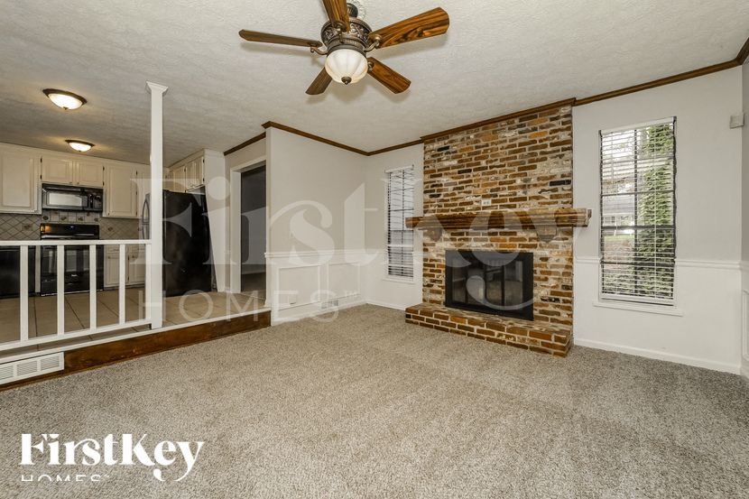 Building Photo - 367 Bedford St