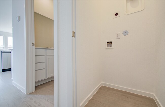 Building Photo - 26514 Foxtail Fern Dr