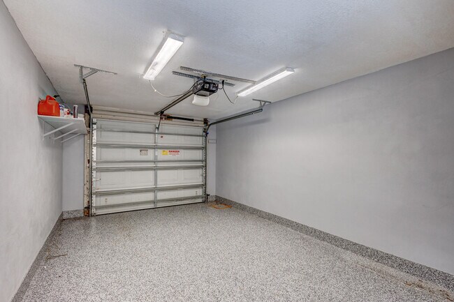 Building Photo - 227 Old Meadow Way