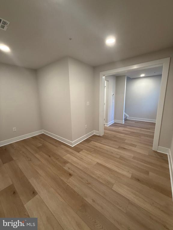Building Photo - 4127 Ridgeview Ave