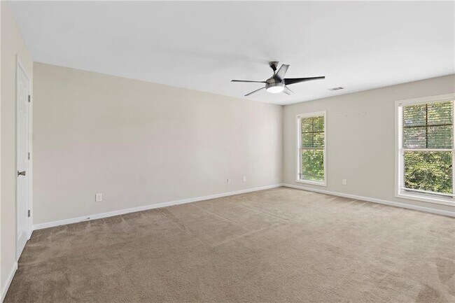 Building Photo - 4660 Lake Hill Trail