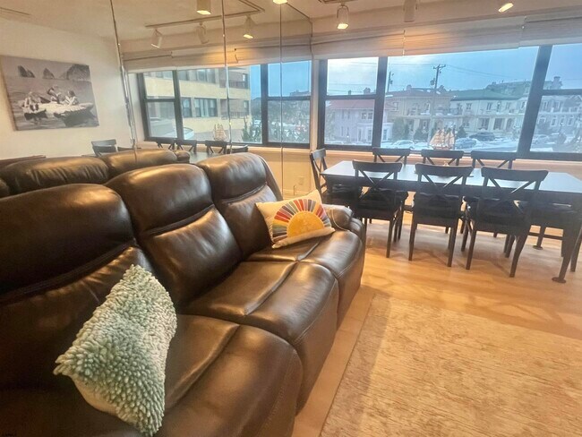 Building Photo - 101 S Raleigh Ave