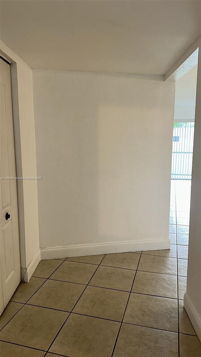 Building Photo - 4215 N University Dr
