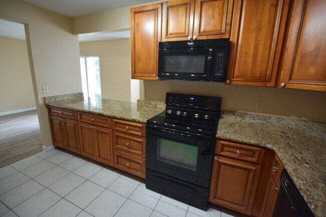 Building Photo - 2401 Barley Club Ct