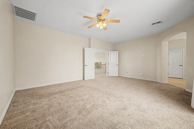 Building Photo - 8425 W Northview Ave