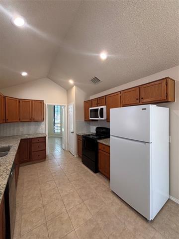 Building Photo - 1615 Ariel Dr