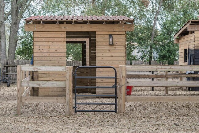 Building Photo - 8540 Boyt Rd