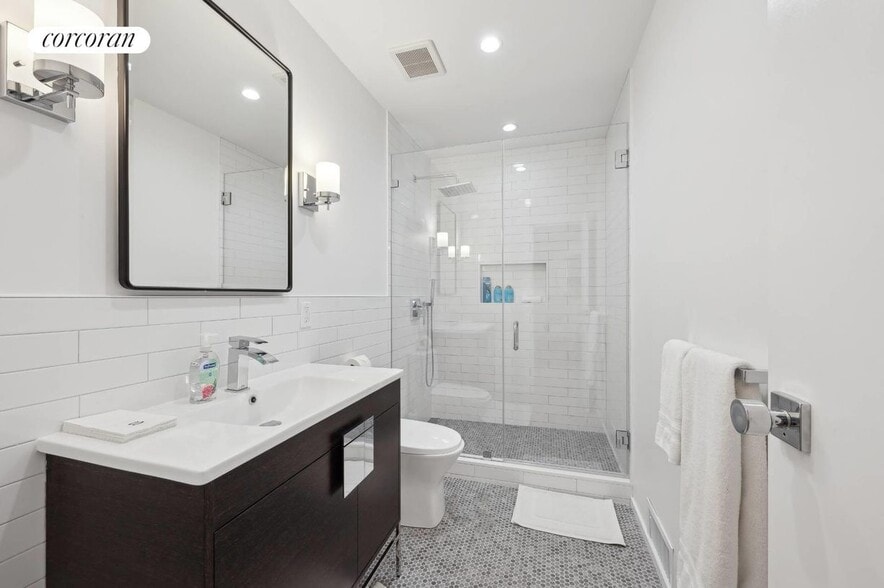 Building Photo - 23 Cliff Dr