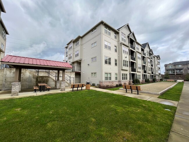 Building Photo - 2Bd 2Ba Beaverton Condo!! Close to Nike, R...