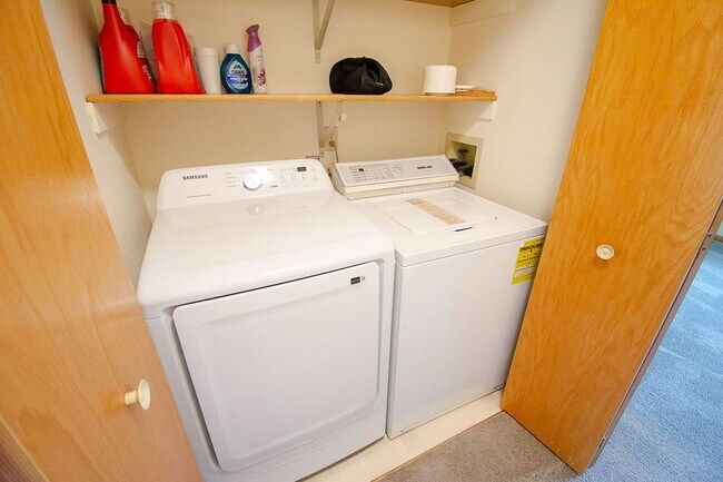 Building Photo - 2716 Spyglass Ct NW