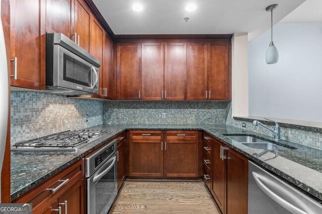 Primary Photo - 270 17th St NW