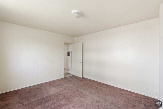 Building Photo - 3757 Glendon Ave