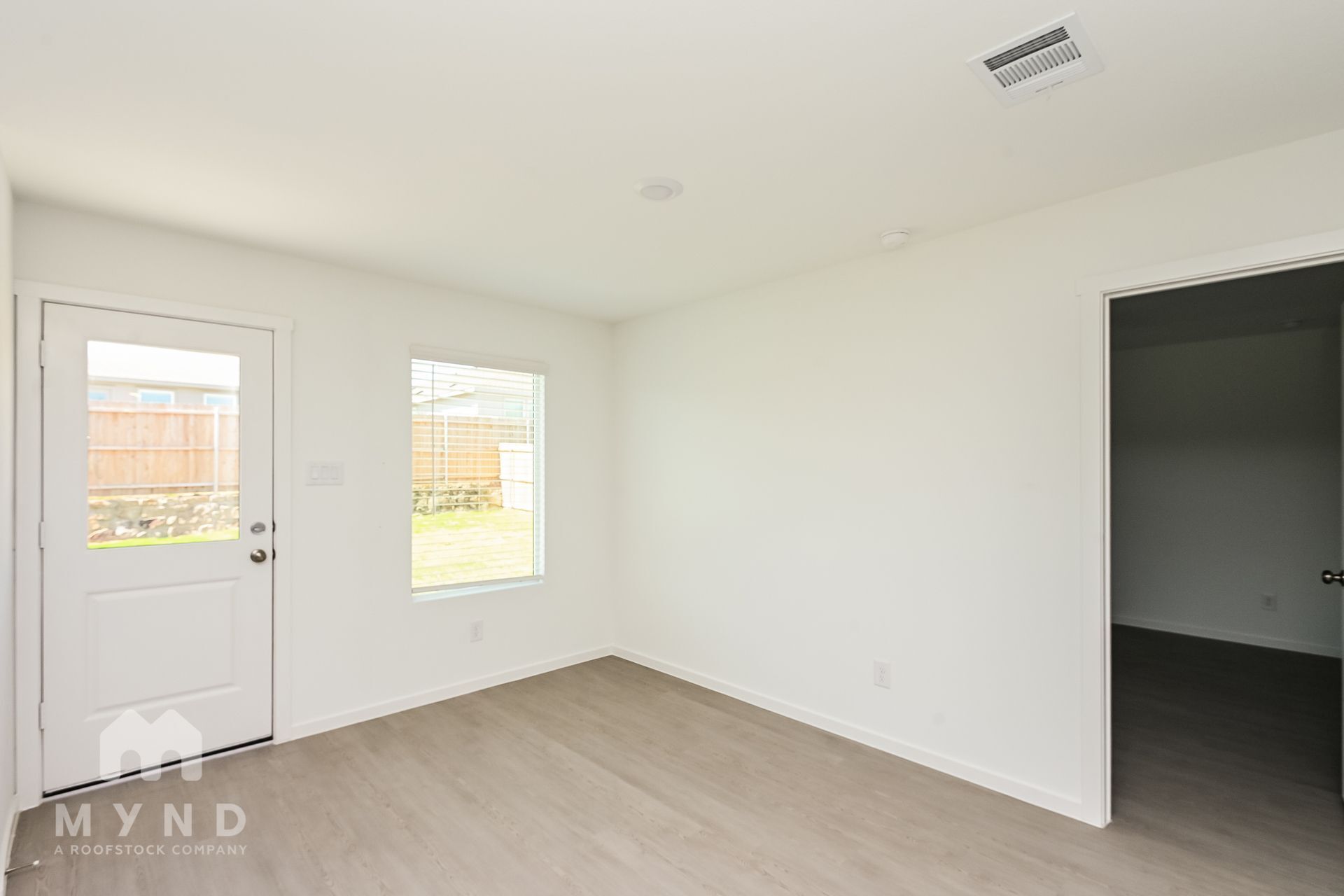 Building Photo - 2716 River Knl Ln