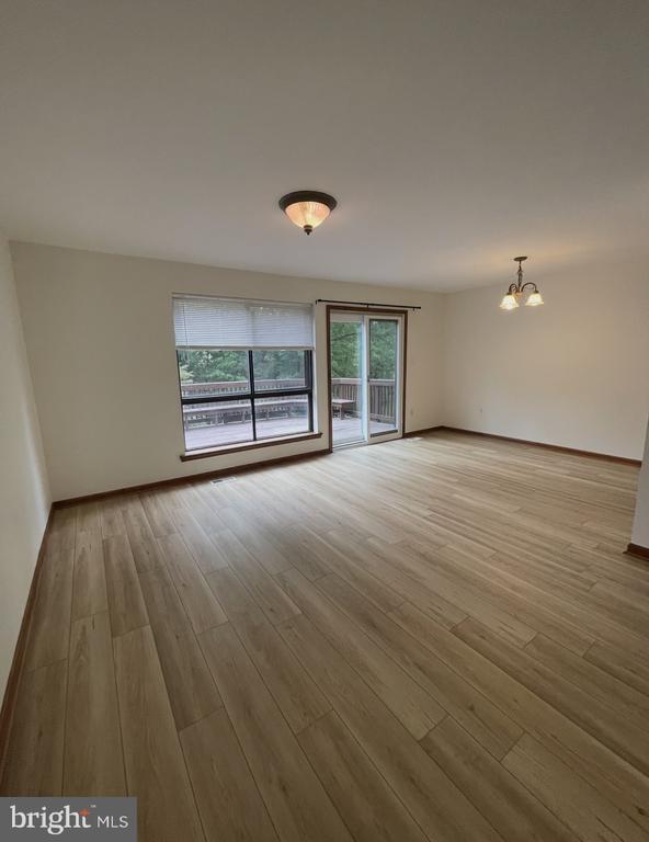 Building Photo - 5 Briardale Ct