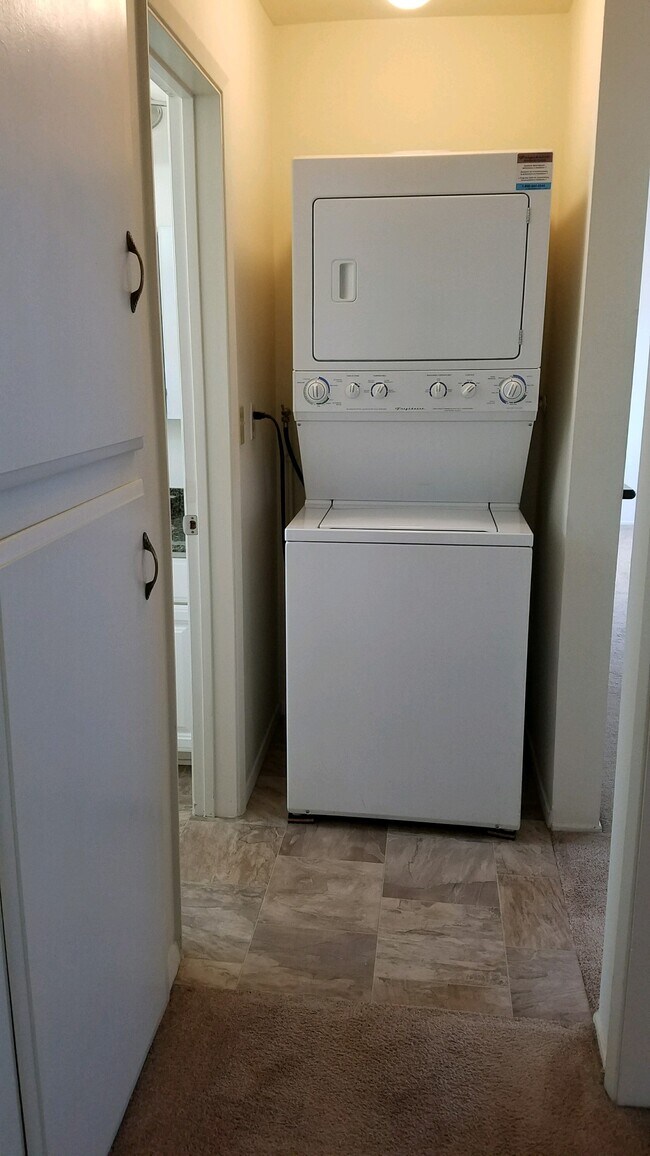 Washer/Dryer in Unit - 1915 Ruhland Ave