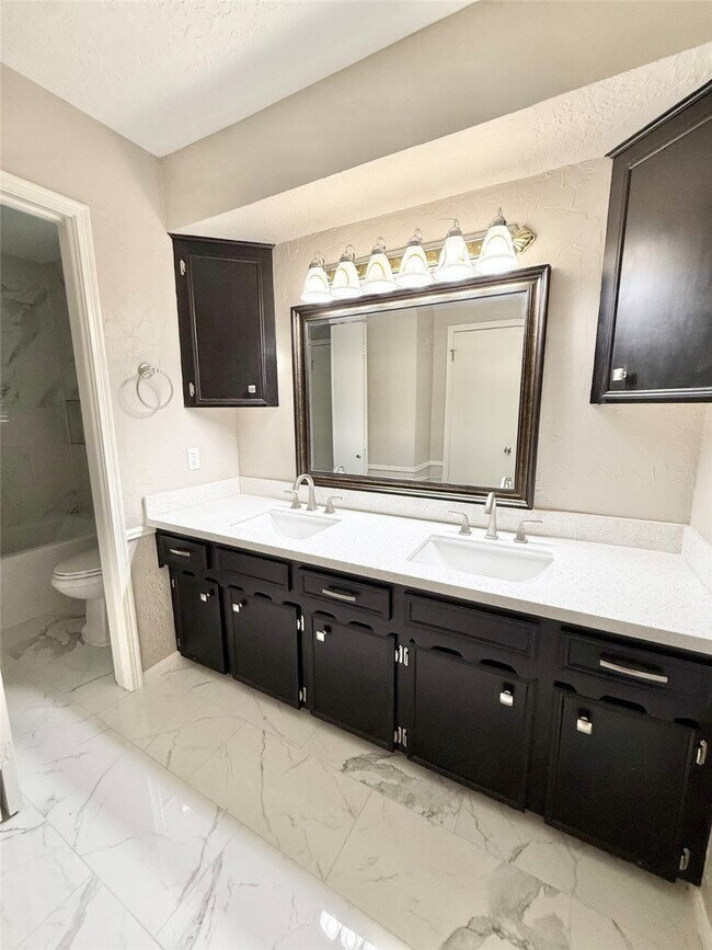 Building Photo - 5231 Alamosa Ln