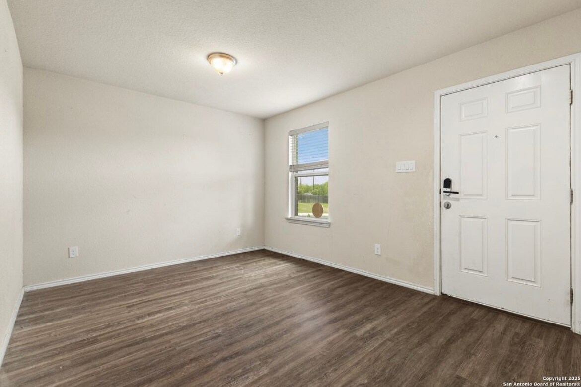 Building Photo - 10007 Raspberry Oak