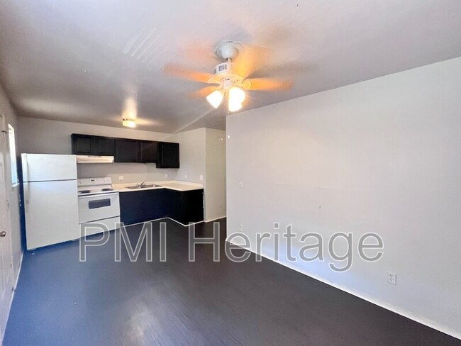 Building Photo - 809 E Huntsville Ave