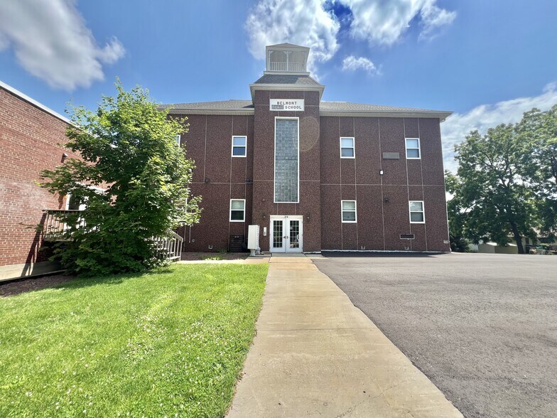 Primary Photo - 214 Wood St