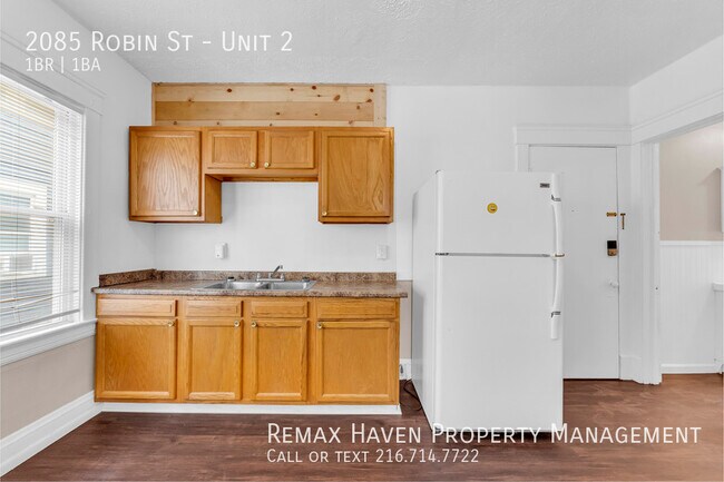 Building Photo - 2085 Robin St