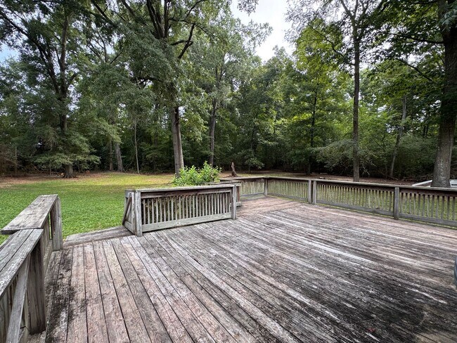 Building Photo - 3 Bed, 1 Bath Home located out in the country!