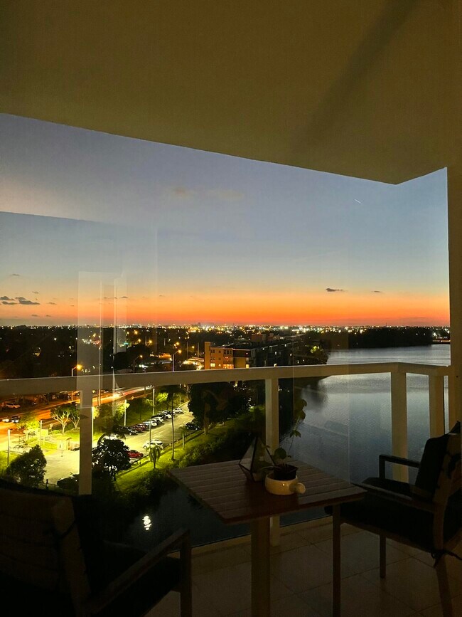 Building Photo - 1301 NE Miami Gardens Dr