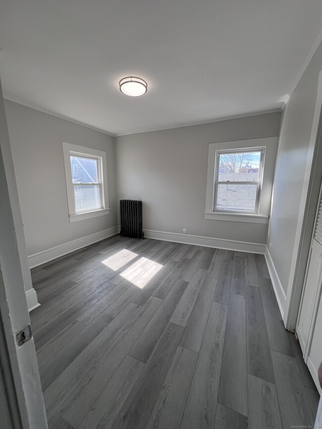 Building Photo - 81 Jetland St