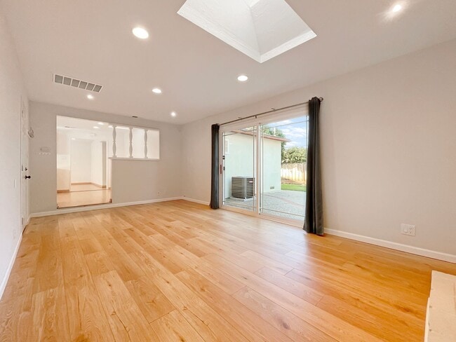 Building Photo - Charming 3-Bedroom Single-Family Home in Prime Cupertino Location