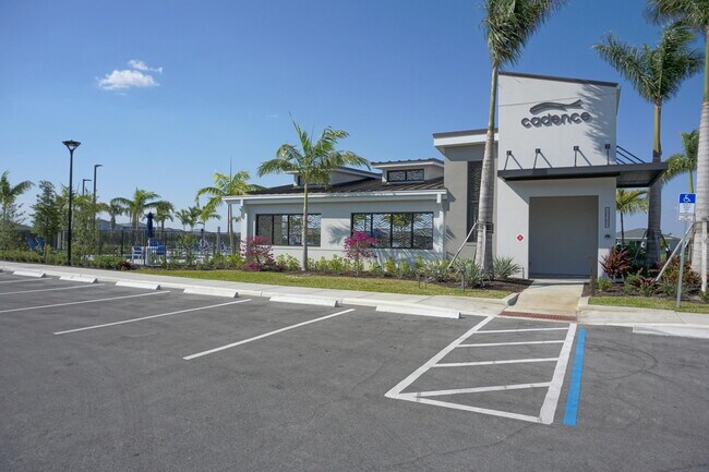 Building Photo - 14135 SW Safi Ter