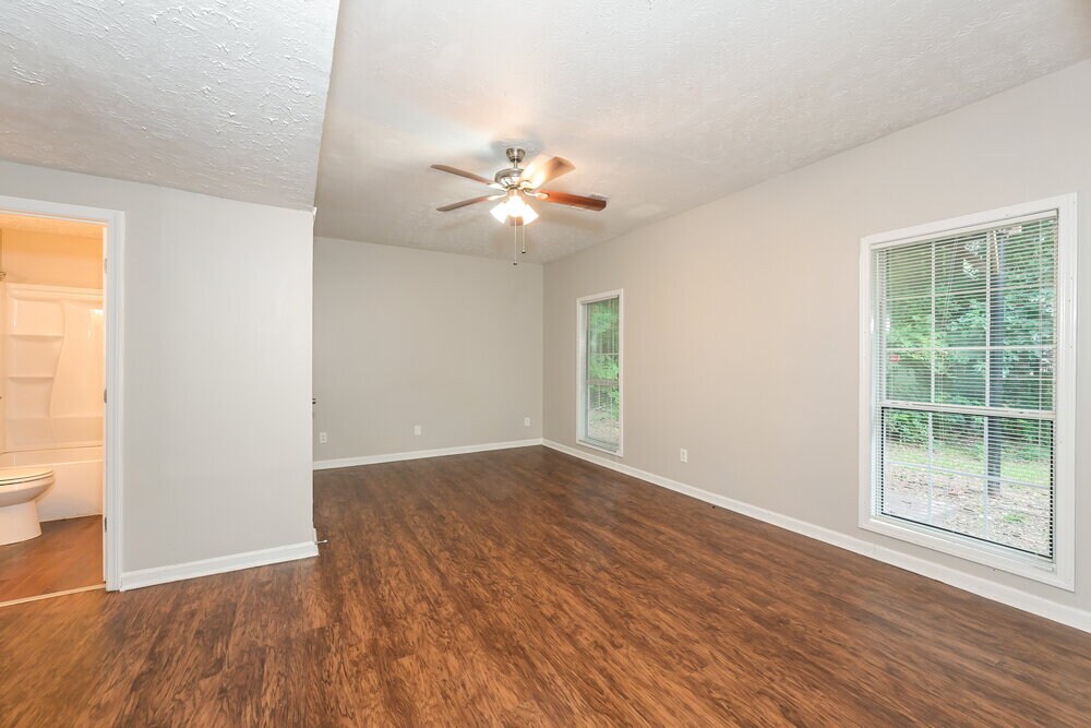 Building Photo - 2526 Riverwood Spg