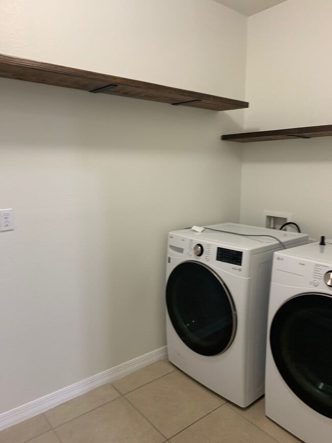 Building Photo - 224 Hamlet Rd