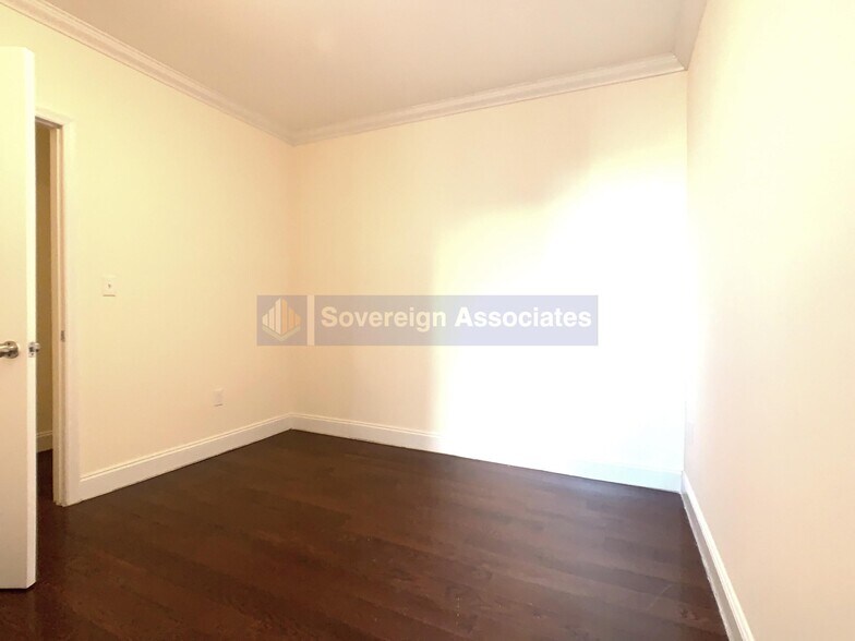 Building Photo - 460 W 149th St