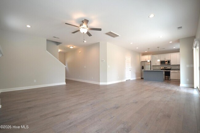 Building Photo - 388 Atwood Dr
