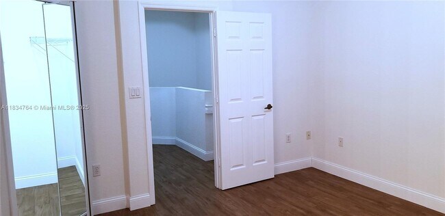Building Photo - 8432 NW 107th Ct