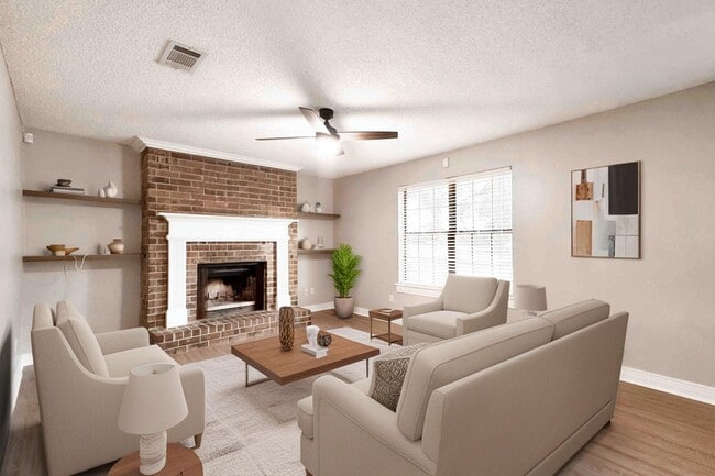 Building Photo - Charming 3-Bedroom Home with In-Ground Pool & Fenced Yard