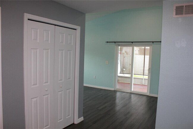 Building Photo - 1014 Meadowood Pointe Rd