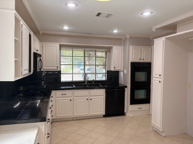 Building Photo - 3503 Lost Oak Dr