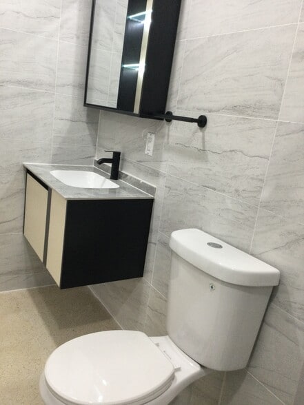 Bathroom - 10255 SW 34th St