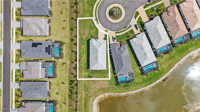 Building Photo - 1905 Fresno Ave