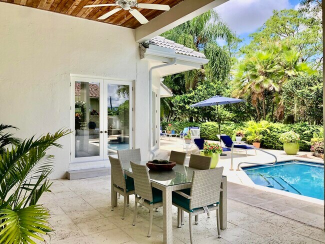 Building Photo - 2313 Golf Brook Dr