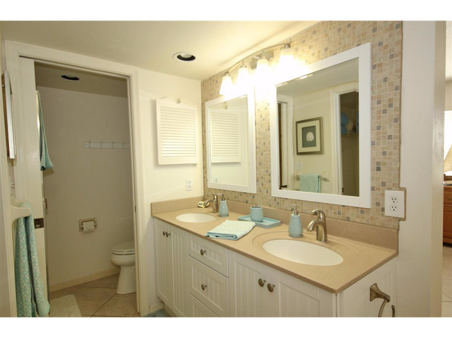 Building Photo - 901 Collier Ct