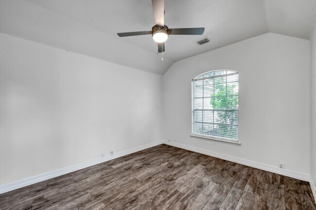 Building Photo - 2007 Louetta Brook Ct