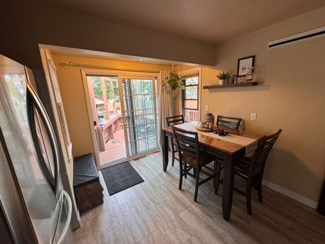 Building Photo - AVAILABLE SEPTEMBER 1: Updated 4-bedroom single family home on a quiet block- with 2 kitchens, 2 ...