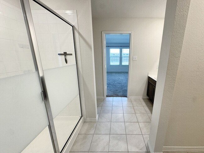 Building Photo - 3/2 in Magnolia Master Planned Community!