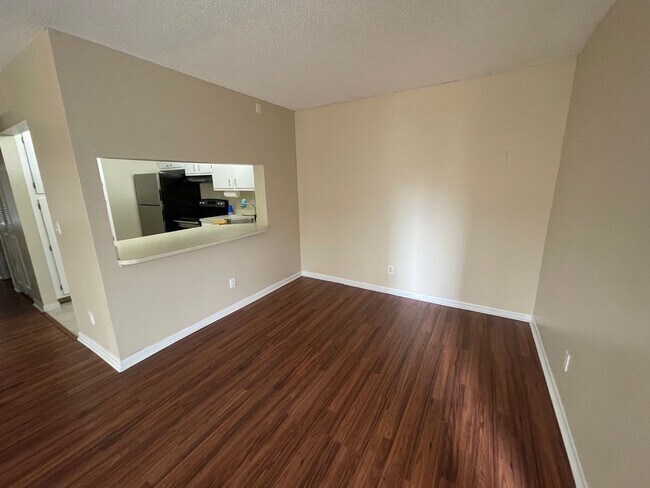 Building Photo - SANFORD: 2 Bed/2 Bath, 1st floor condo at ...