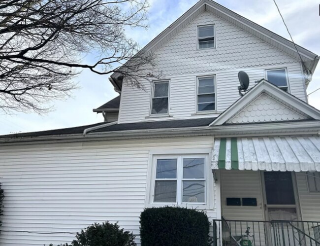 Building Photo - 1248 Prescott Ave