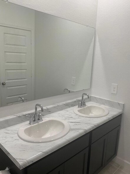 Building Photo - 3375 W Stanton Ave