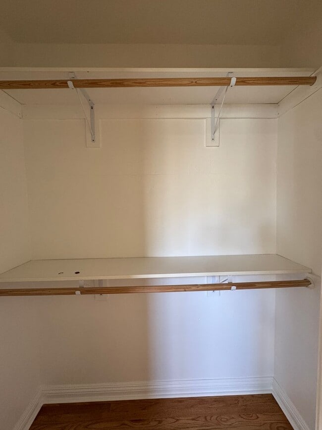 Building Photo - Modern 2-Bedroom Apartment in Prime West LA Location